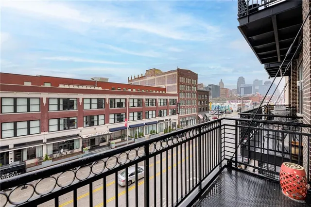 $270,000 | 2015 Grand Boulevard, Kansas City, MO 64108