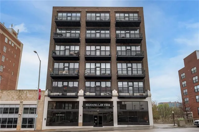 $270,000 | 2015 Grand Boulevard, Kansas City, MO 64108