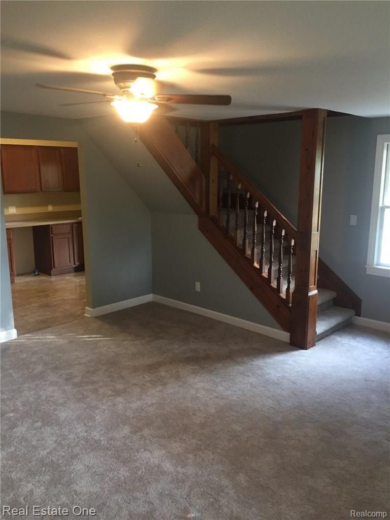 1445 East Auburn Road Rochester, MI 48307 - Photo 8 of 31 Living room
