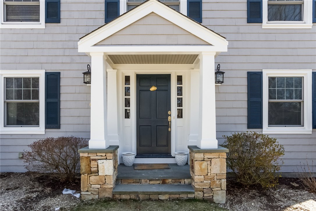 6 Ridgewood Road Barrington, RI 02806 - Photo 3 of 40