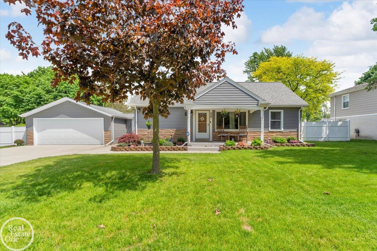 47840 Greenview Road Utica, MI 48317 - Photo 1 of 42
