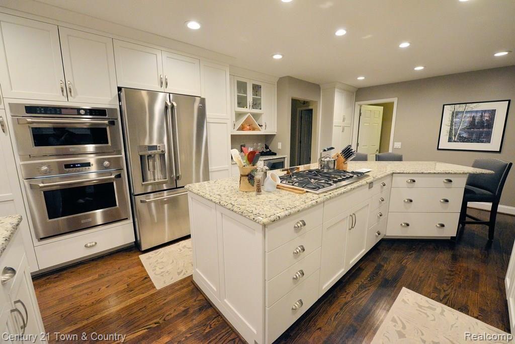372 Shellbourne Drive Rochester Hills, MI 48309 - Photo 6 of 45