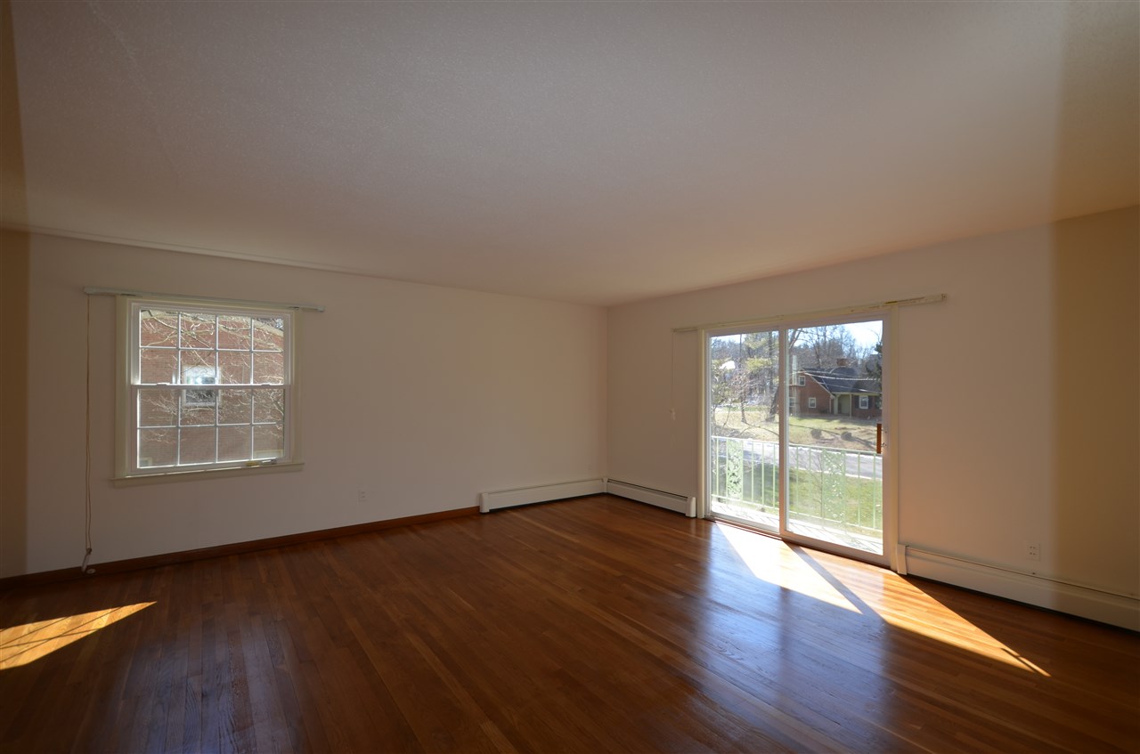 409 Shore Road Waynesboro, VA 22980 - Photo 3 of 37 Gallery Image 3