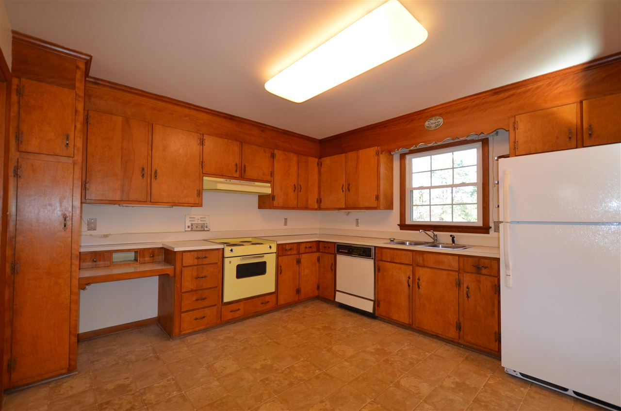 409 Shore Road Waynesboro, VA 22980 - Photo 7 of 37 Gallery Image 7