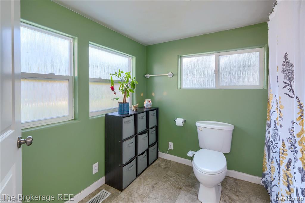 4168 North Irish Road Davison, MI 48423 - Photo 49 of 60