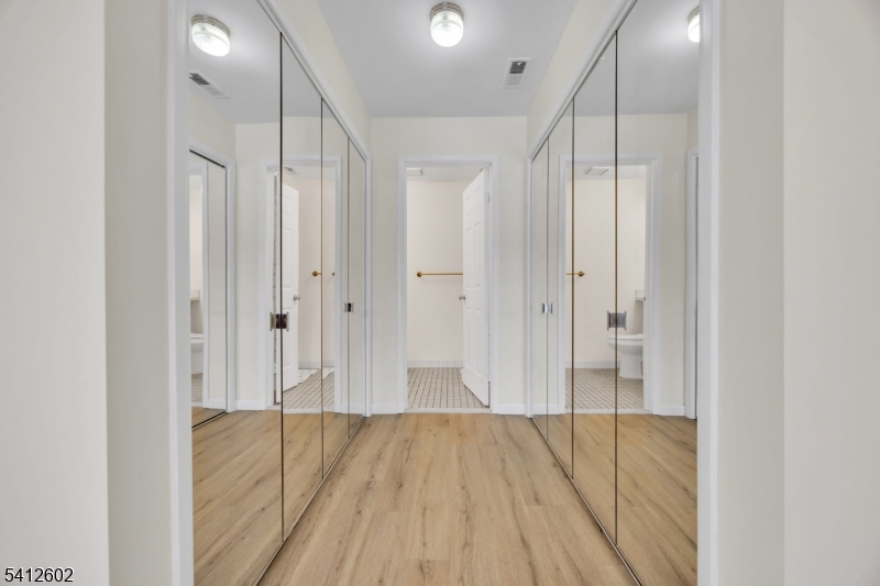 113 Heather Court Edison, NJ 08820 - Photo 16 of 30