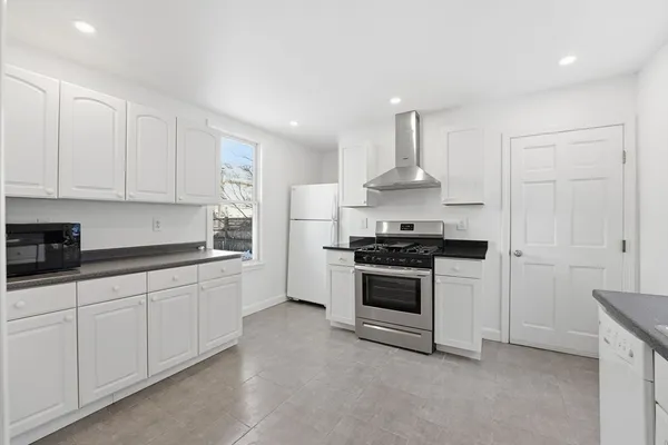 $2,750 | 39 Fairmont Street, Unit 1, Cambridge, MA 02139