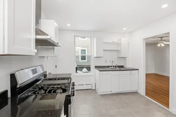 $2,750 | 39 Fairmont Street, Unit 1, Cambridge, MA 02139