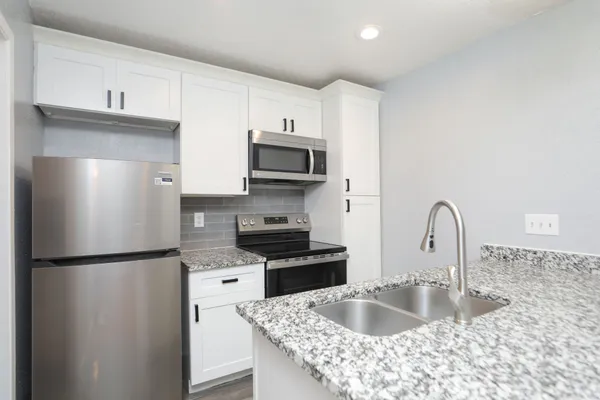 $1,150 | 2100 Wilcrest Drive, Unit 127, Houston, TX 77077