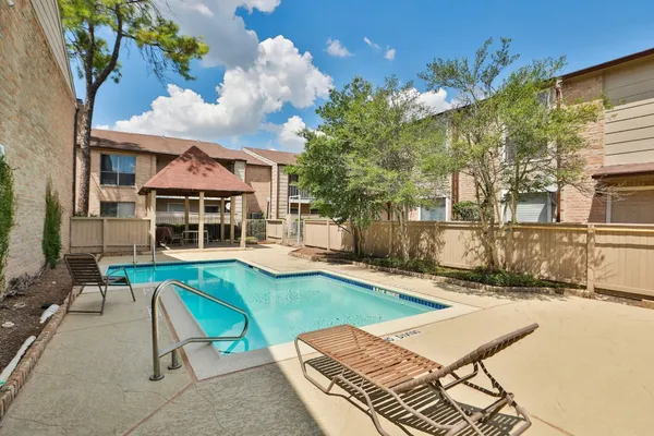 $1,190 | 2100 Wilcrest Drive, Unit 127, Houston, TX 77077