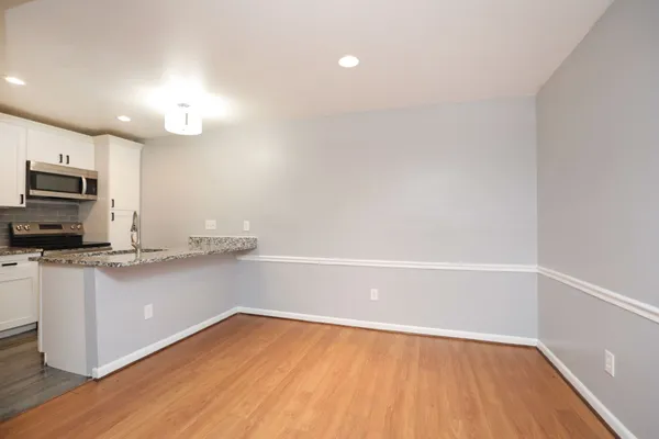 $1,150 | 2100 Wilcrest Drive, Unit 127, Houston, TX 77077