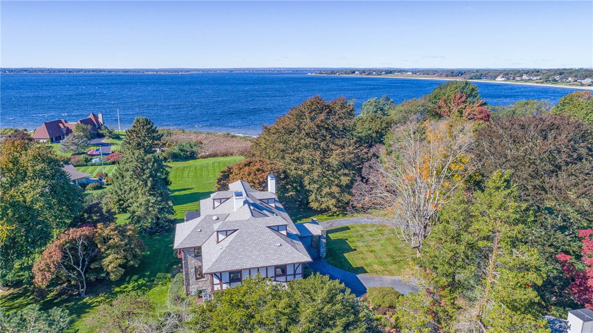 305 Rumstick Road Barrington, RI 02806 - Photo 2 of 39