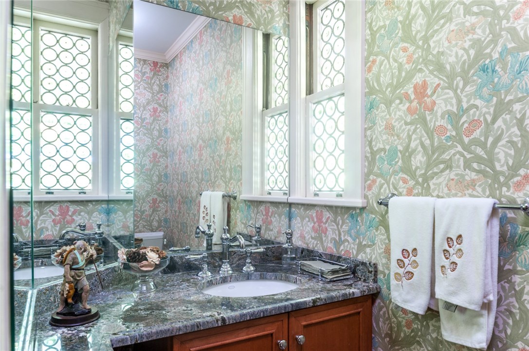 305 Rumstick Road Barrington, RI 02806 - Photo 24 of 39