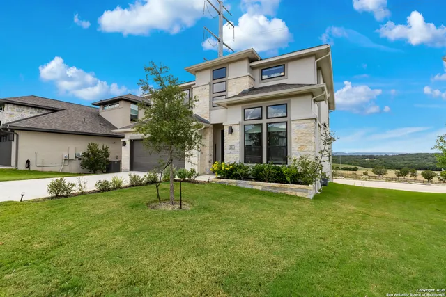 $3,795 | 250 Navarro, Boerne, TX 78006