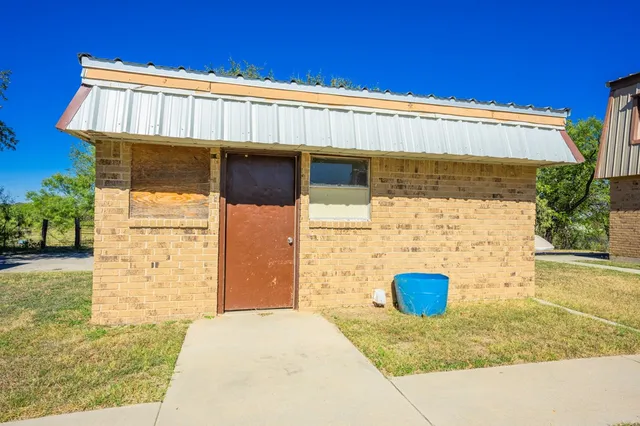 $750,000 | 1316 North Mary Street, Comanche, TX 76442