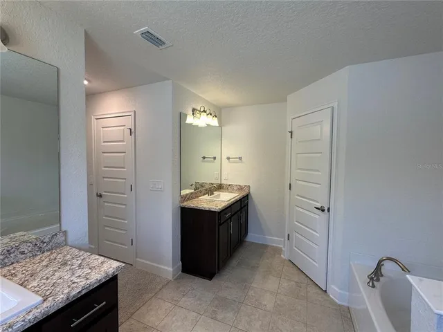 $327,400 | 9115 Southwest 49th Court, Ocala, FL 34476