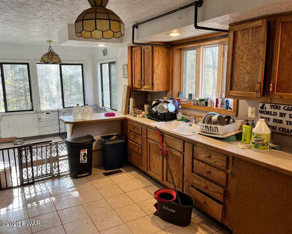 154 Robinson Road Newfoundland, PA 18445 - Photo 10 of 24 09