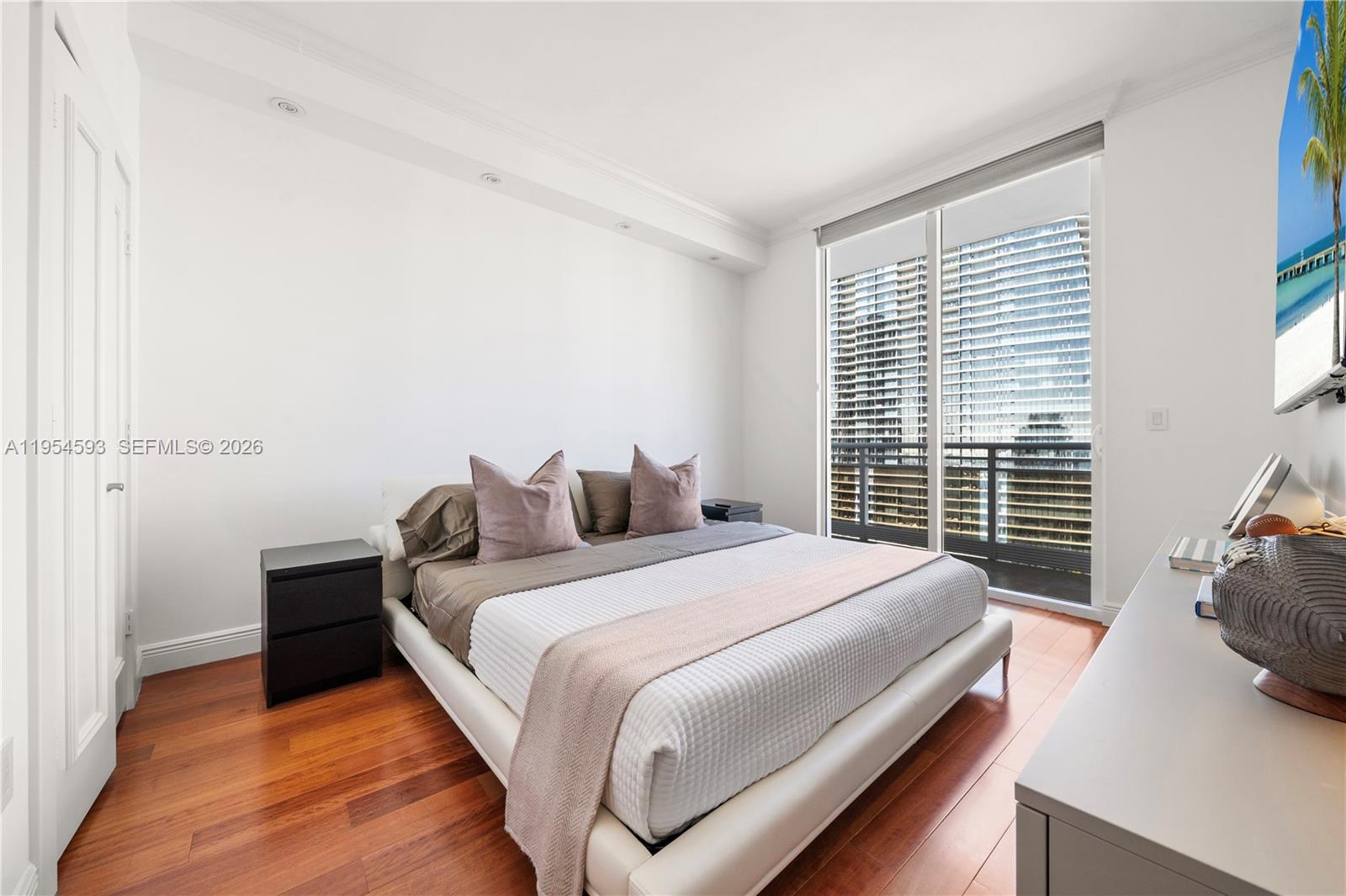 901 Brickell Key Boulevard, Unit 3706 Miami, FL 33131 - Photo 22 of 27