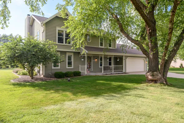$635,000 | N75-w28050 Schmidt Lane, Merton, WI 53029