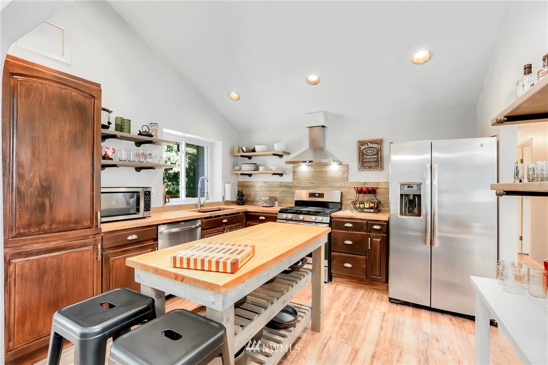 1809 175th Place Southeast Bothell, WA 98012 - Photo 8 of 25