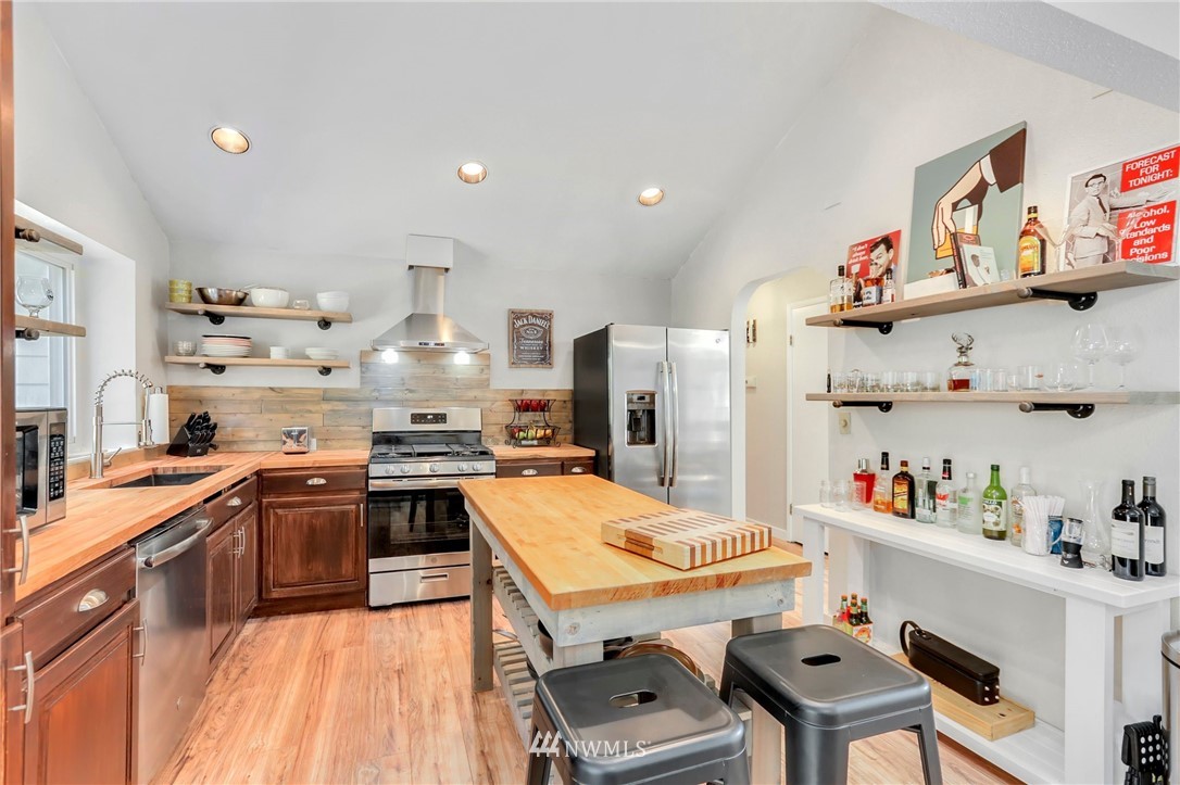 1809 175th Place Southeast Bothell, WA 98012 - Photo 9 of 25