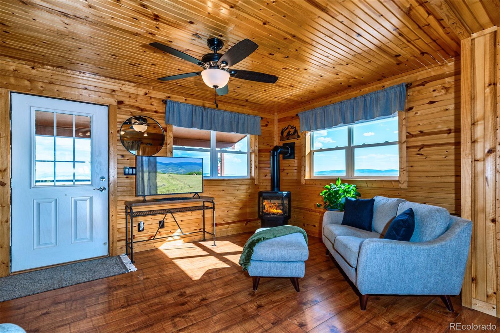 322 Red Hill Road Jefferson, CO 80456 - Photo 9 of 40 Gallery Image 9