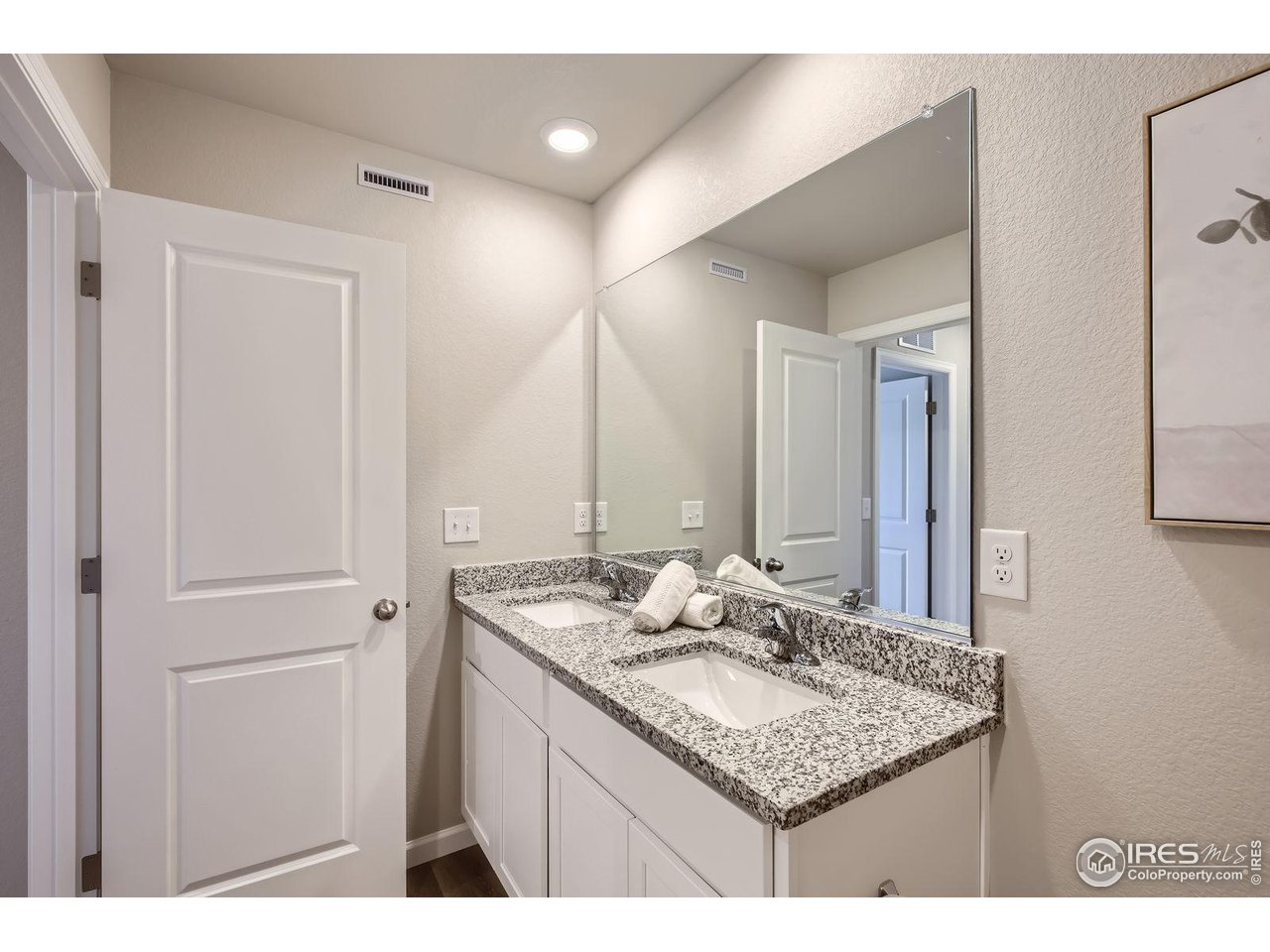 141 Robin Road Johnstown, CO 80534 - Photo 17 of 38 2nd Bath with 2 sinks