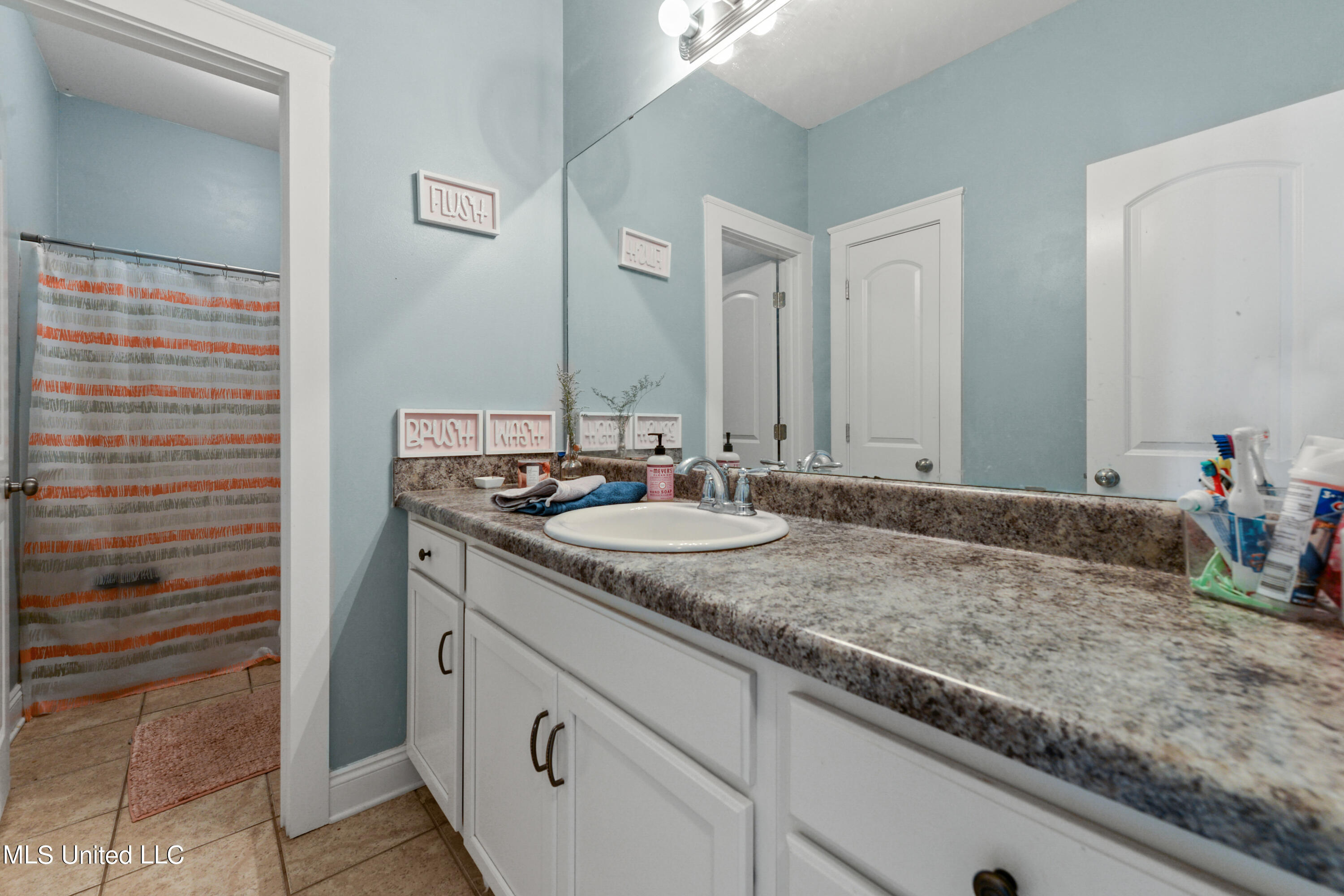 15325 Hardy Waltman Road Moss Point, MS 39562 - Photo 21 of 32 020