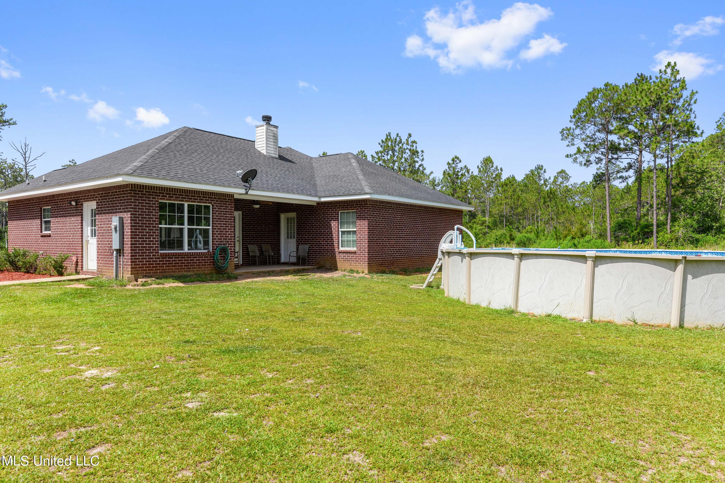 15325 Hardy Waltman Road Moss Point, MS 39562 - Photo 24 of 32 023