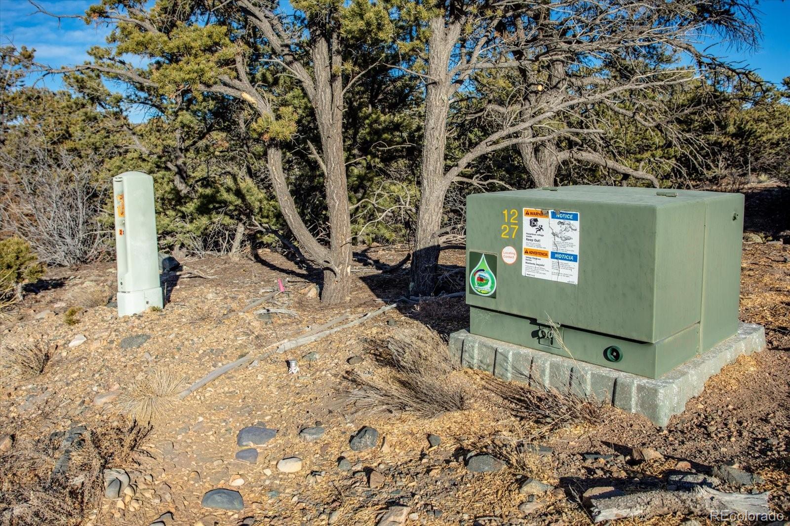 5450 Longbranch Road Salida, CO 81201 - Photo 20 of 28 a view of a wooden bench under a large tree
