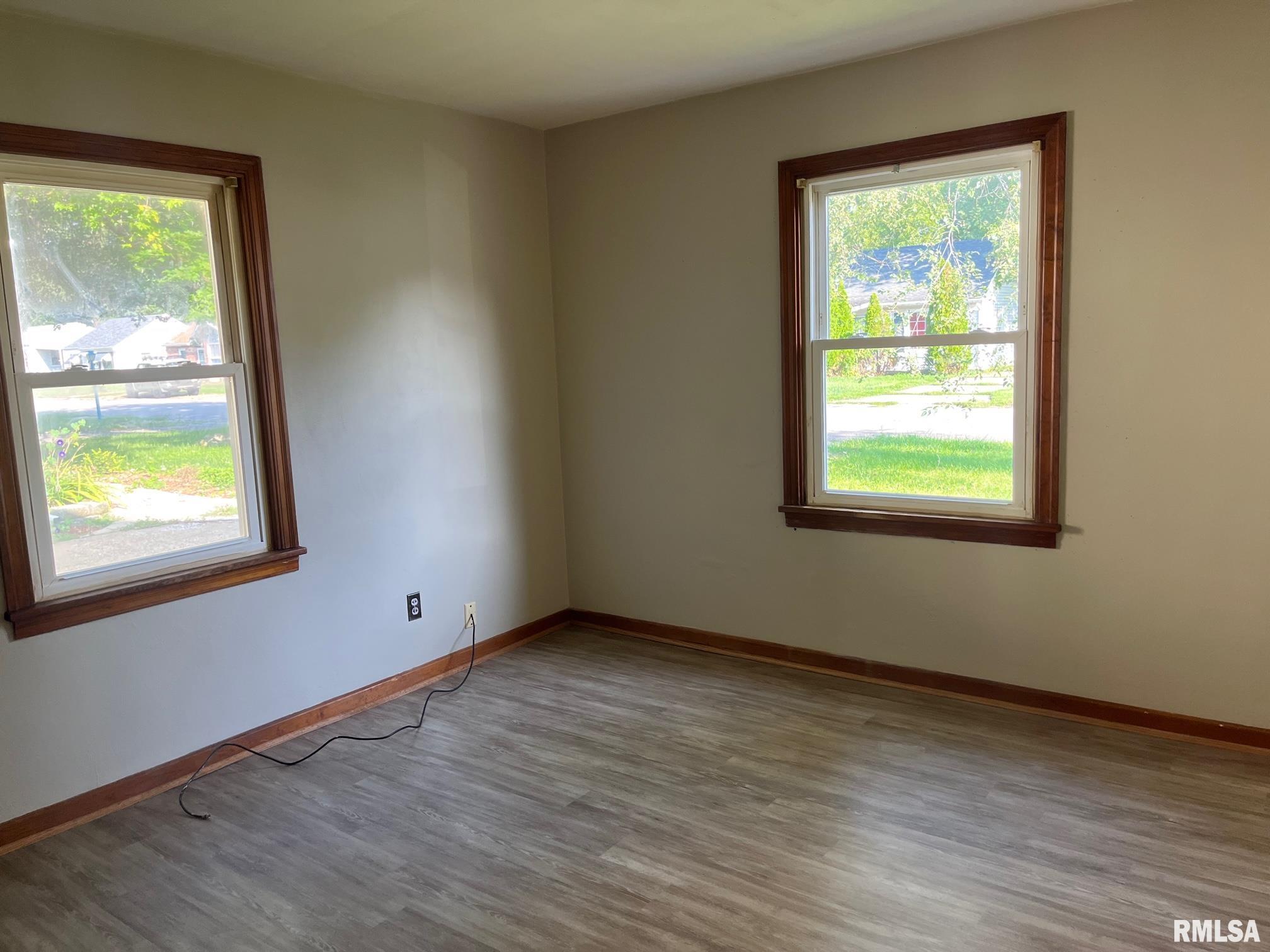 3036 Louise Lane Springfield, IL 62702 - Photo 8 of 12