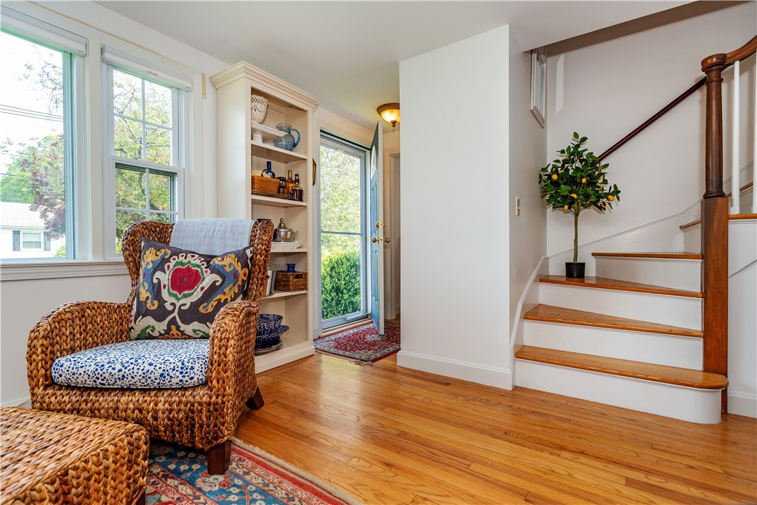 170 Pilgrim Parkway Warwick, RI 02888 - Photo 5 of 48