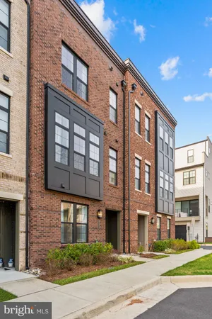 $949,900 | 43433 Wilcox Terrace, Ashburn, VA 20148