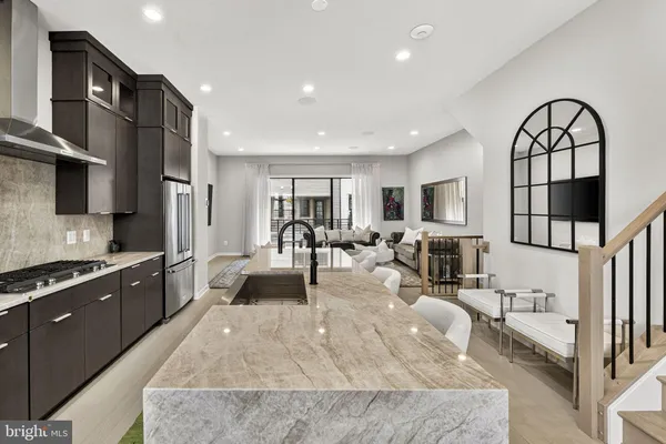 $949,900 | 43433 Wilcox Terrace, Ashburn, VA 20148