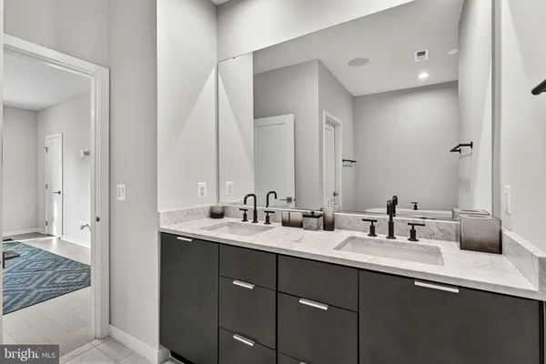 $949,900 | 43433 Wilcox Terrace, Ashburn, VA 20148