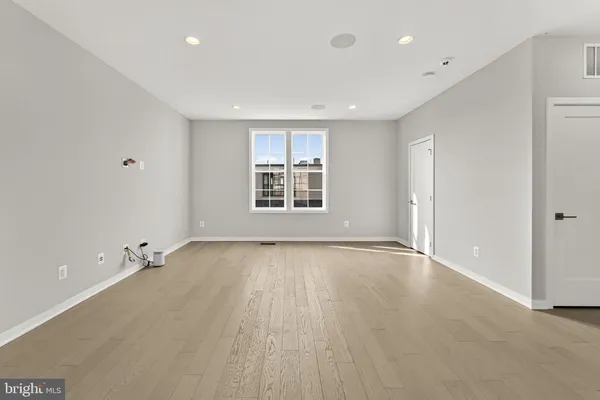 $949,900 | 43433 Wilcox Terrace, Ashburn, VA 20148