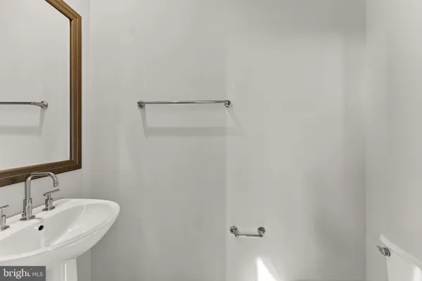 $949,900 | 43433 Wilcox Terrace, Ashburn, VA 20148