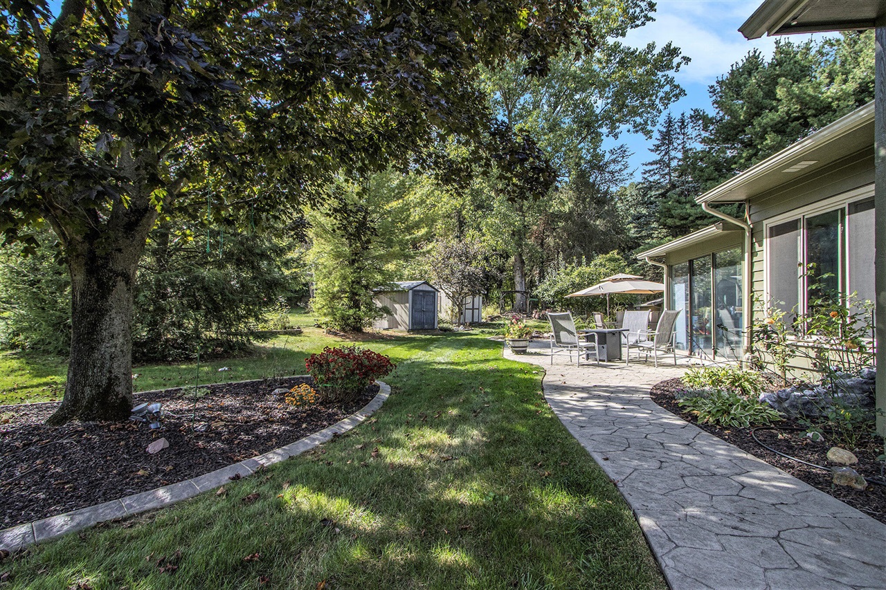 1505 Spruce Brook Road Kalamazoo, MI 49008 - Photo 6 of 33 Gallery Image 6