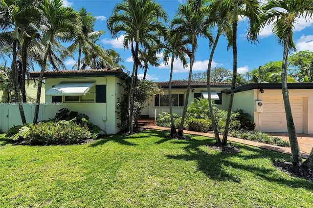 $7,500 | 660 Northeast 121st Street, Unit 660, Biscayne Park, FL 33161