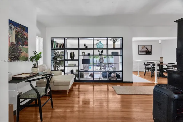 $7,500 | 660 Northeast 121st Street, Unit 660, Biscayne Park, FL 33161