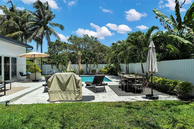 $7,500 | 660 Northeast 121st Street, Unit 660, Biscayne Park, FL 33161