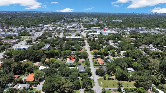 $7,500 | 660 Northeast 121st Street, Unit 660, Biscayne Park, FL 33161