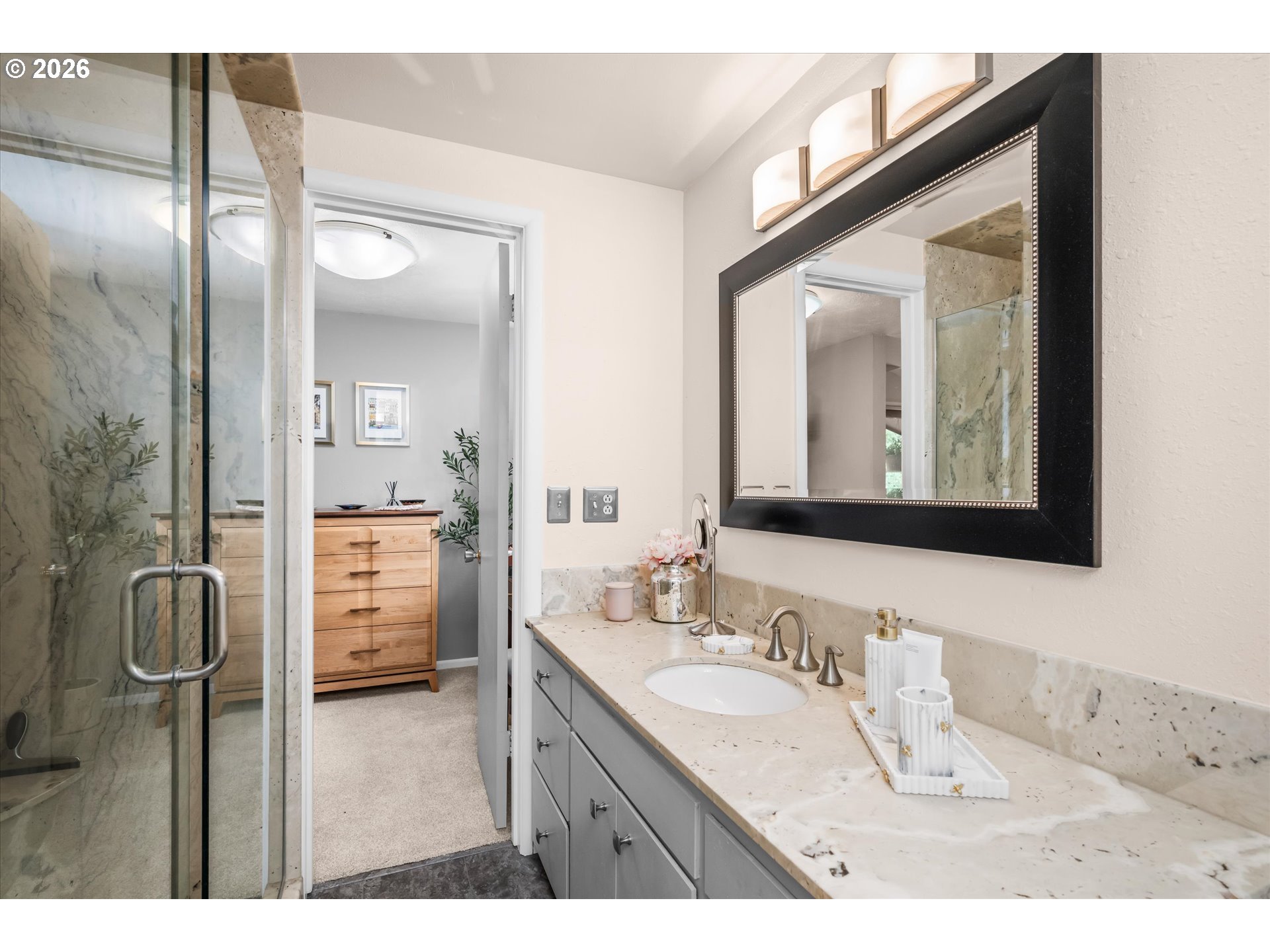 27828 Gibralter Loop Eugene, OR 97405 - Photo 23 of 48 Bathroom