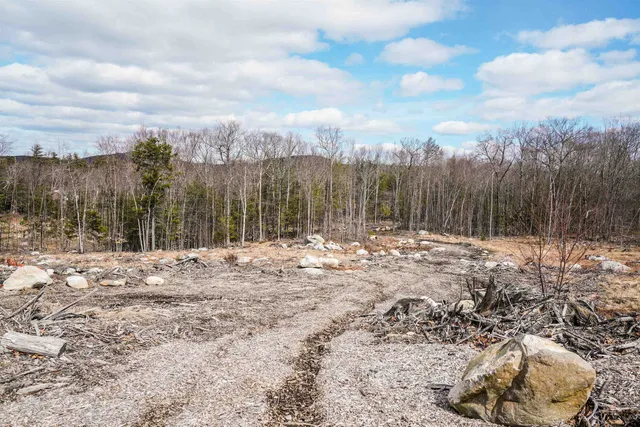 $1,100,000 | 15-32-1-4 Chestnut Hill Road, New Boston, NH 03070