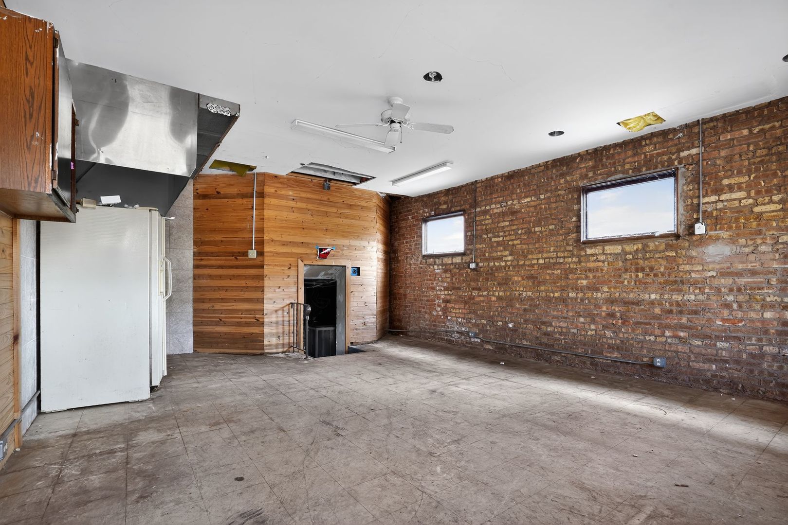 4151 North Pulaski Road Chicago, IL 60641 - Photo 9 of 17