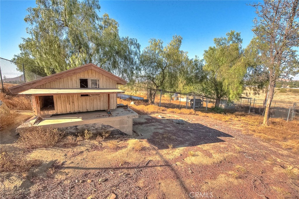 16770 Rocky Glen Road Perris, CA 92570 - Photo 22 of 79 Chicken coop