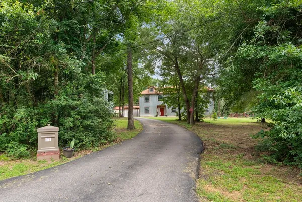 $699,000 | 1823 Will Scarlet, Montgomery, TX 77316