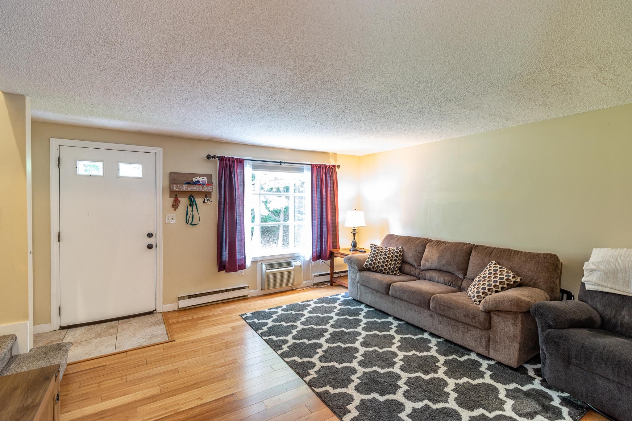 67 R Tsienneto Road Derry, NH 03038 - Photo 11 of 28