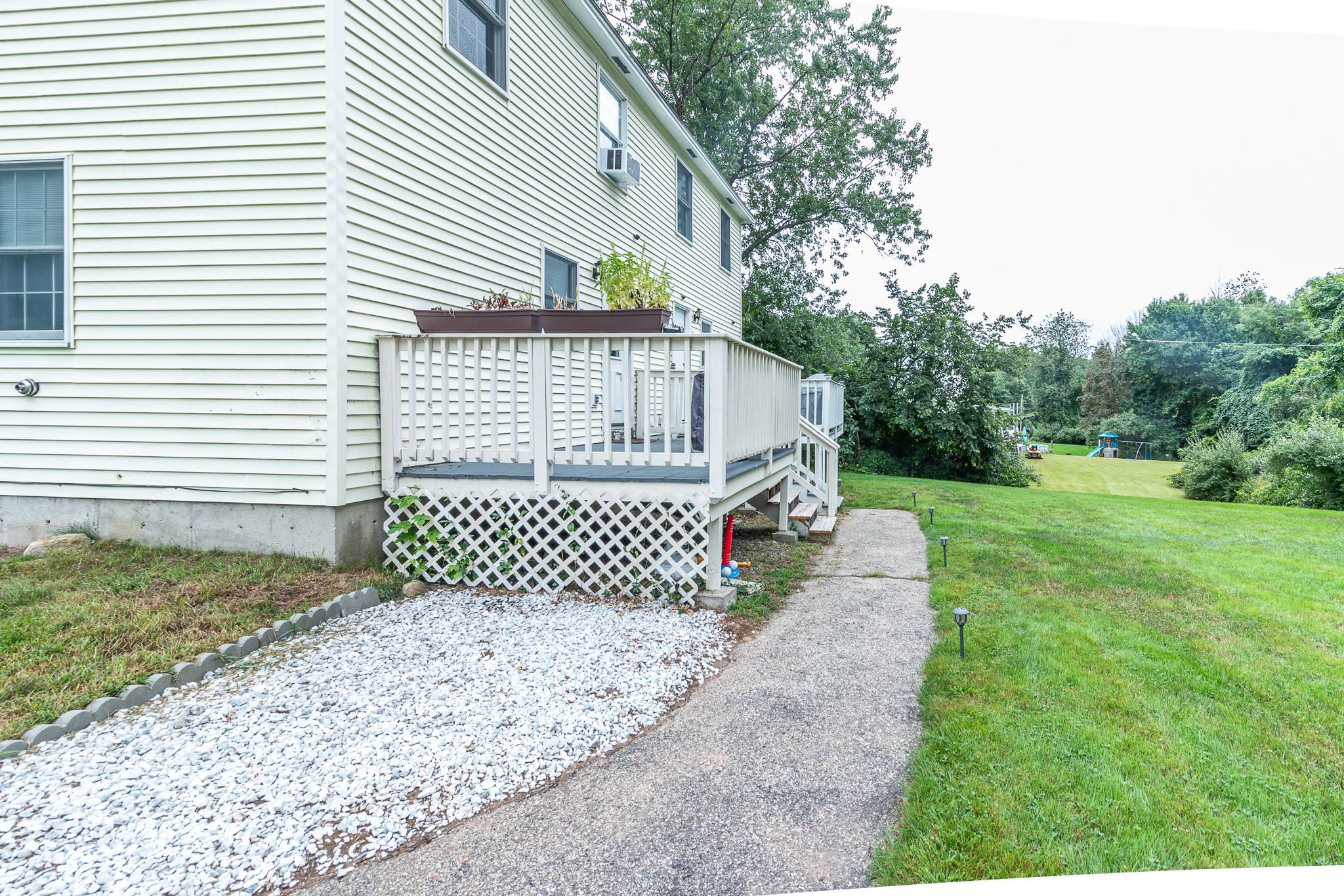 67 R Tsienneto Road Derry, NH 03038 - Photo 26 of 28