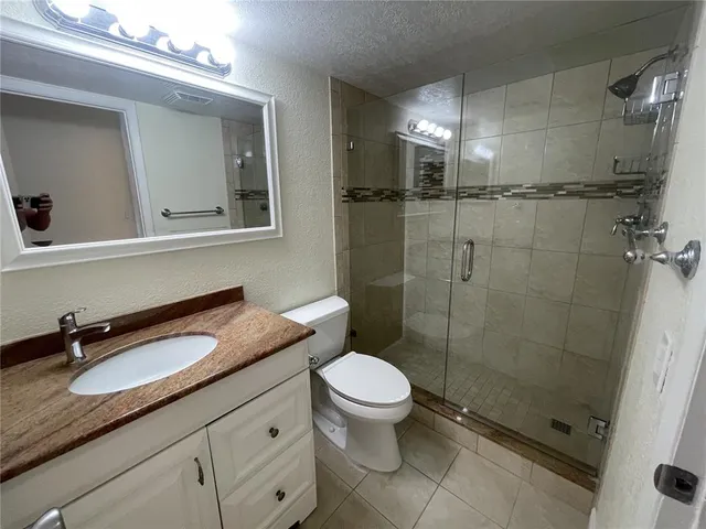 $2,900 | 1361 Snell Isle Boulevard Northeast, Unit 6, St. Petersburg, FL 33704